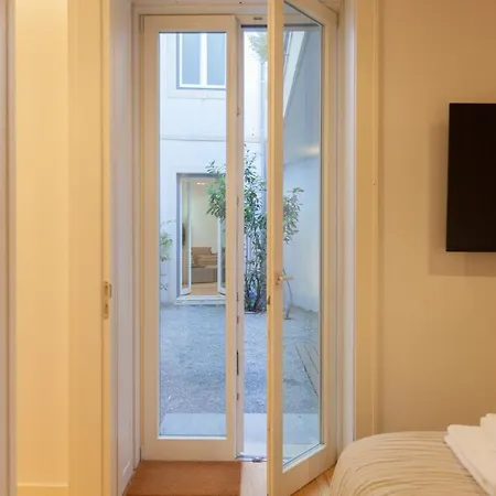 Flh Elegance With Pool & Parking - Non Touristic Lisboa